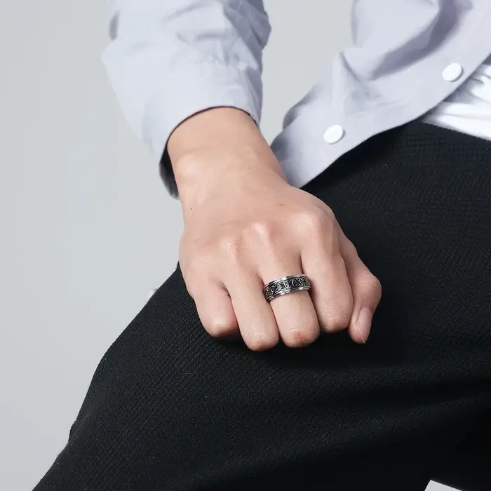 Anneau de Rune Viking à Nœud Celtique en Acier Inoxydable pour Hommes Anti-Stress Occasions Spéciales