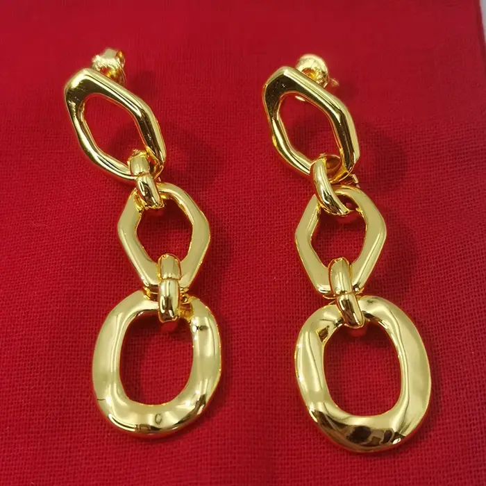 Ensemble de bijoux faits à la main ; Collection de boucles d'oreilles mixtes