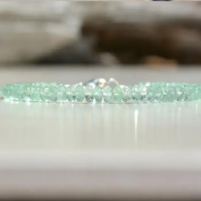 Bracelet en labradorite saphir acrylique pour femmes avec fermoir homard et réglage paramètres de pavage occassions spéciales