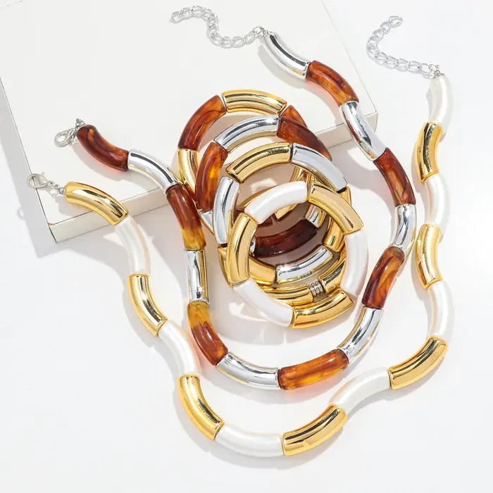 Colliers épais en bambou et acrylique pour femmes