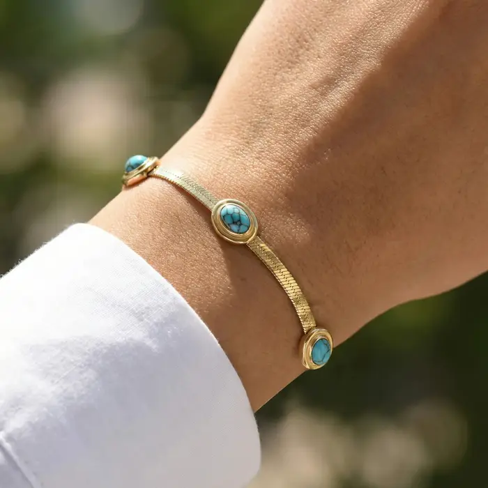 Bracelet chevrons pour femme, en acier inoxydable, triple pierre turquoise naturelle, anti-ternissem