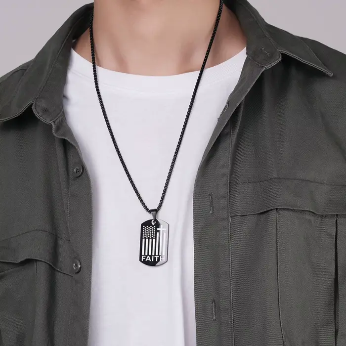 Collier Croix Hobulen Acier Inoxydable Pour Hommes Symbole Courage Robuste Bijou Occasions Spéciales