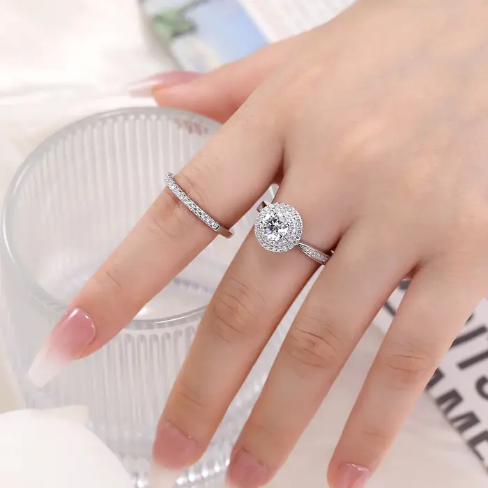 Bague en argent sterling 925 sertie de moissonite blanche pour les femmes occasions spéciales fiançailles mariage anniversaire