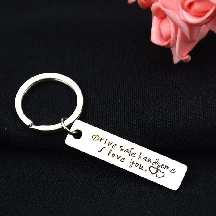 Pendentifs gravés pour femme