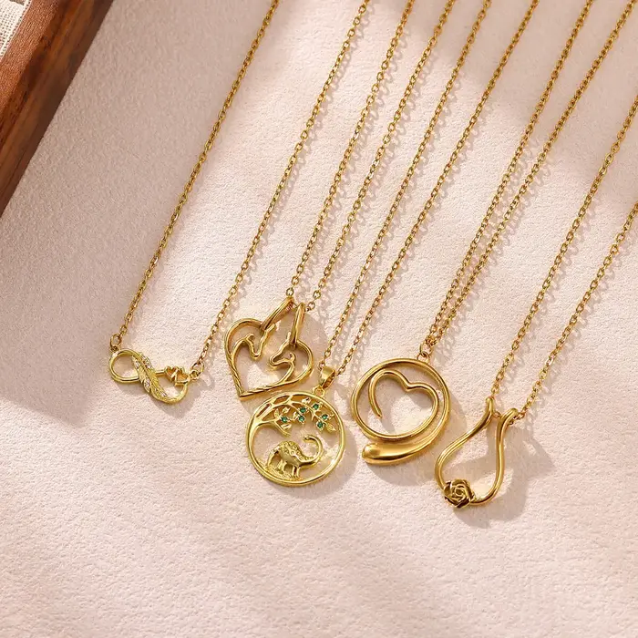 Collier en forme de cœur infini pour femmes
