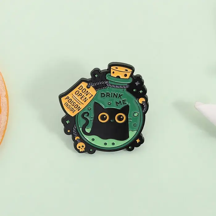 Broches en émail pour elfe de chat noir