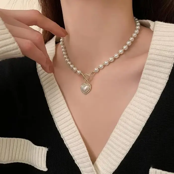 Collier de perles élégant pour femmes