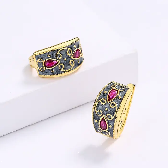 Boucles d'Oreilles Incrustées d'Or en Argent Sterling 925 Émail Bicolore Rouge Classiques pour Femmes Occasions Spéciales