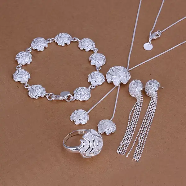 Bijoux de mariage tendance, élégants et nobles, en forme de roses, comprenant des bagues, des collie