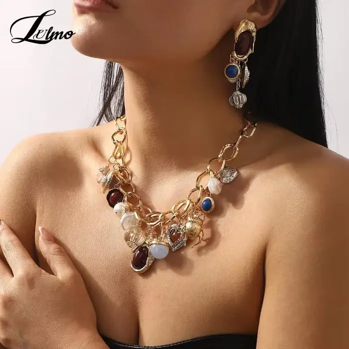 Ensemble luxueux collier et boucles d'oreilles pendentif bijoux animaux