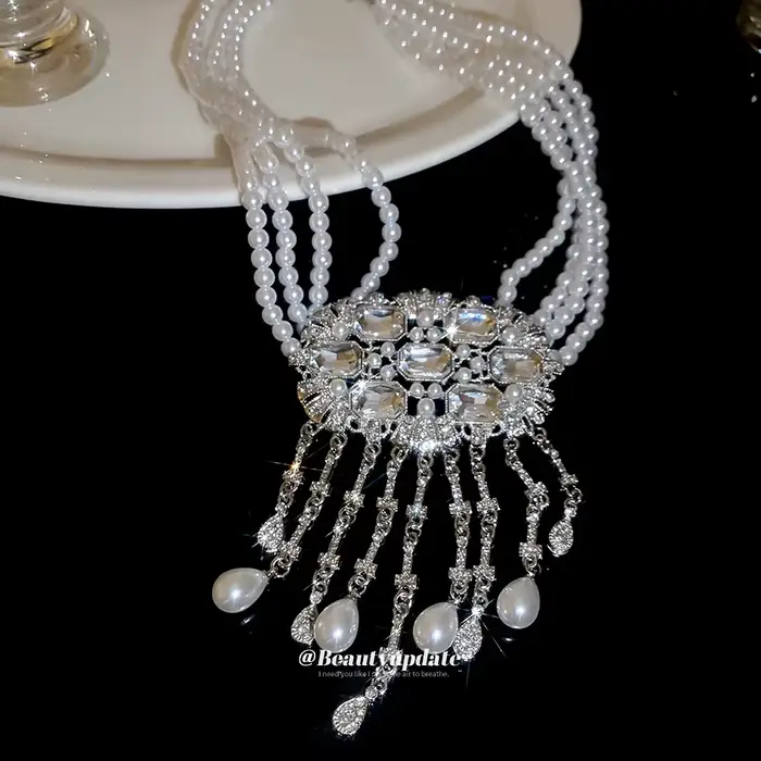Collier multi-rangs de perles et de diamants, motif goutte d'eau carrée, à franges, chaîne de clavicule élégante et haut de gamme, style mode de niche