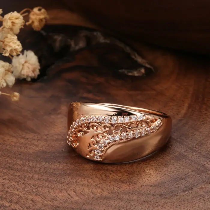 Anneau en plaqué or rose serti de zircon naturel pour femmes occasions spéciales mariage anniversaire soirée elegance classic moderne