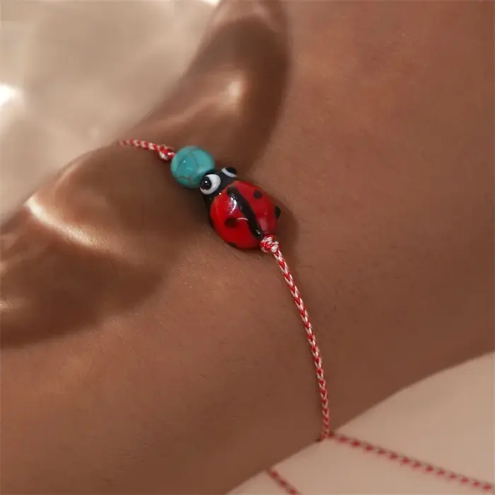 Bracelet Délicat en Perles de Cuivre Synthétiques pour Femme