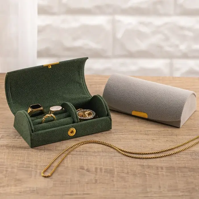 Boîte de rangement à bijoux miniature exquise et portable pour bagues