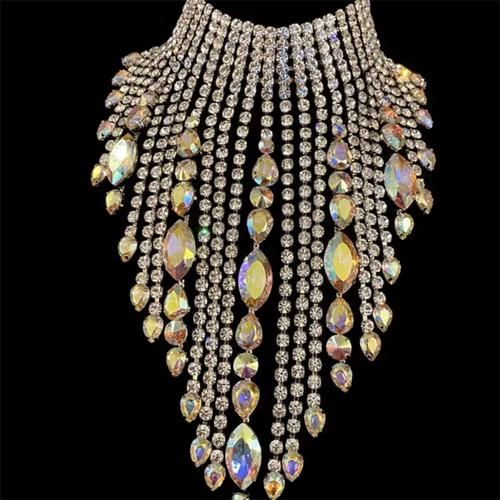Collier Pendentif Exagéré de Luxe pour Femme, Accessoires de Reine, Bijoux à Strass et Pompon, Grand