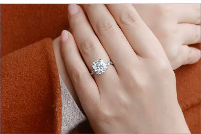 Bague en diamant Moissanite pour femme