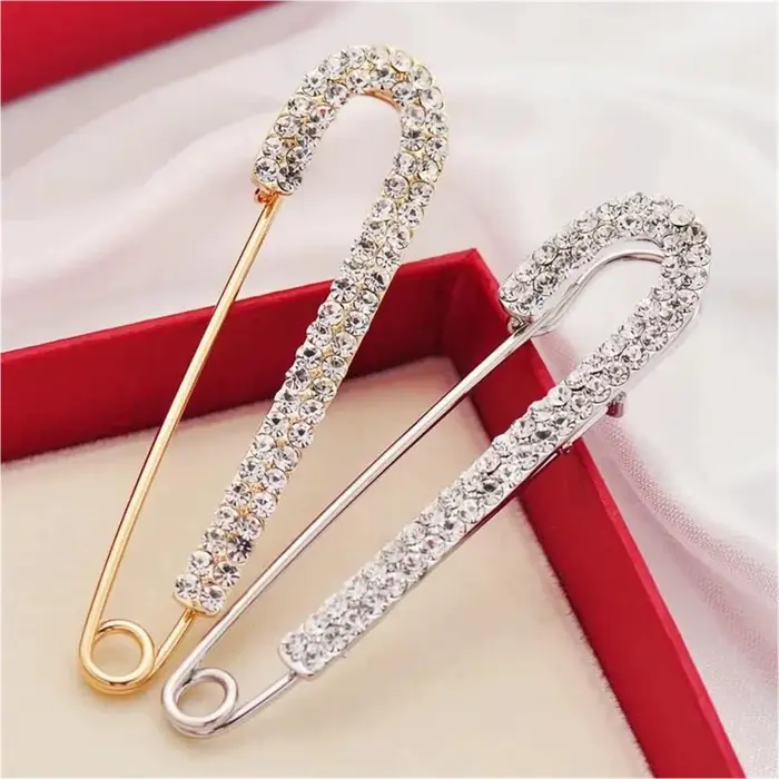1 pièce Broches en strass avec boucle argentée ​ Grandes broches de bijouterie luxueuses pour femme, épingles de sûreté brillantes pour foulard, style mode