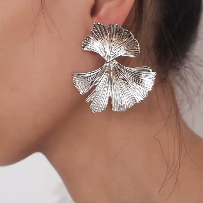 Mode géométrique couleur or Ginkgo Biloba feuille forme goutte boucle d'oreille personnalité créative Simple Punk femme balancent boucle d'oreille bijoux