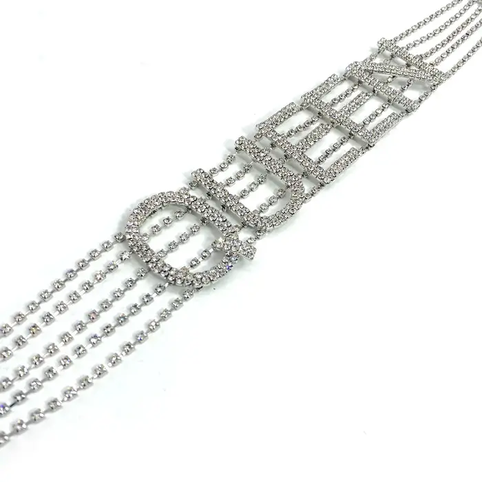 Collier avec lettres Queen pour femmes