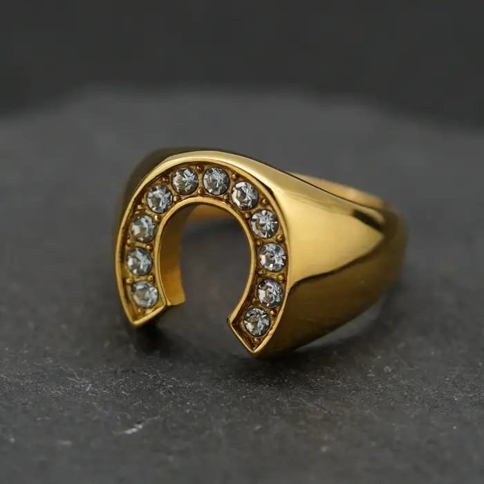 Nouveau Design Cool couleur or bague en fer à cheval porte-bonheur avec strass bijoux en acier inoxydable 316L tête