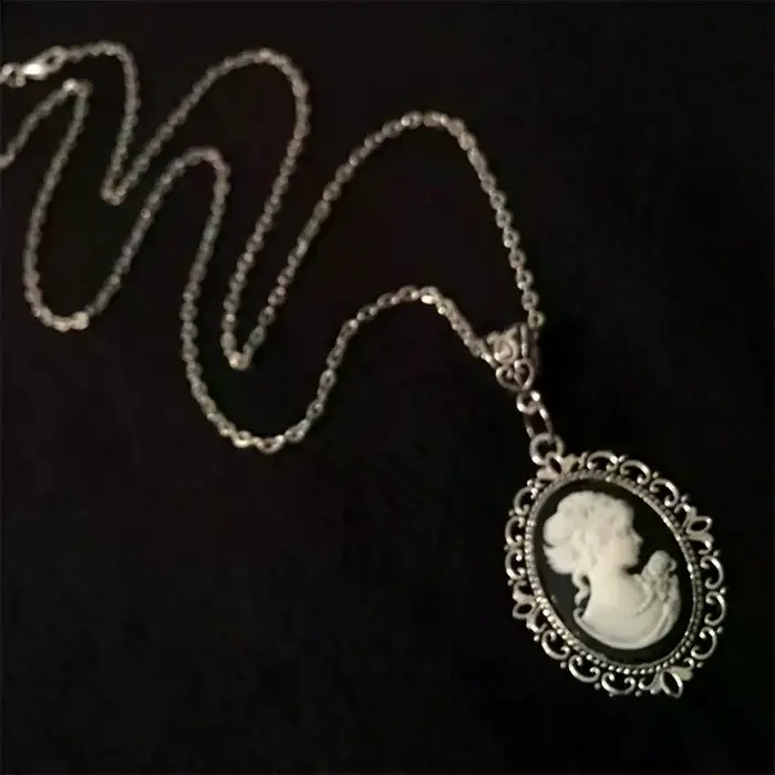 Collier Beauty Cameo bijou gothique vintage victorien sculpté avec charme beauté pour femmes et filles occasions spéciales