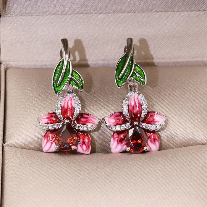 Boucles d'oreilles en argent sterling 925 serties de zirconium blanc en forme de fleur romantique pour femme occasions spéciales mariage engagement soirée festive