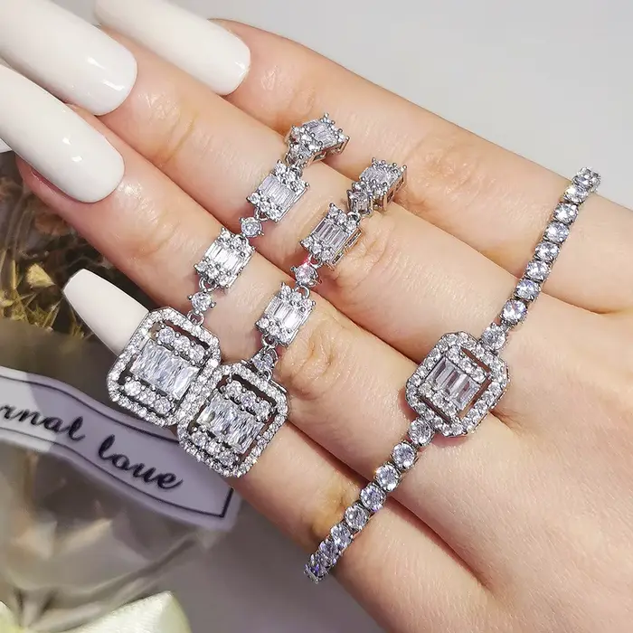 Ensemble de bijoux vintage élégants en zircone cubique pour mariage cadeau pour femme occassions spéciales mariage cérémonie religieuse banquets de gala
