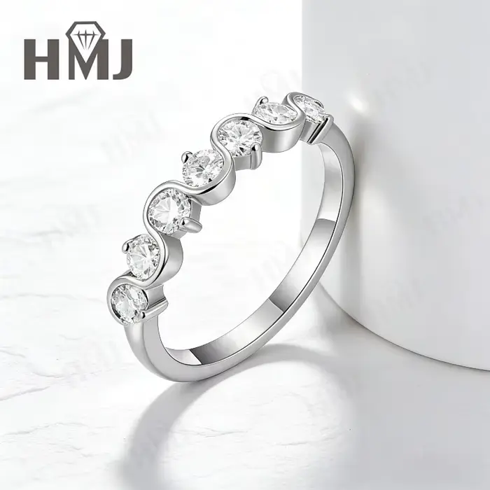 Bague en Moissanite couleur