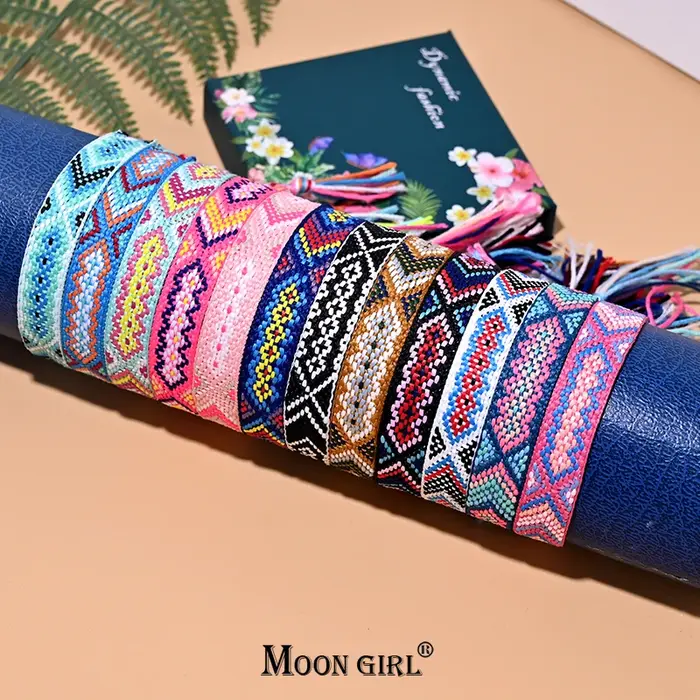 Bracelets à breloques bohèmes faits à la main pour femmes