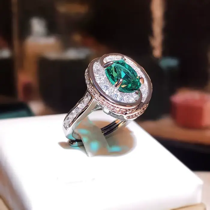 Bague en argent regardé S925 avec émeraude ronde classique pour femme