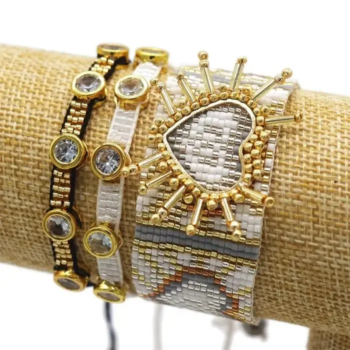 Bracelet en perles de riz design cœur tricoté à la main style bohème réglable pour femmes occasions spéciales