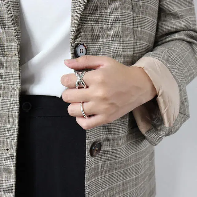 Bague en argent sterling 925 sertie de zirconium blanc élégante à offrir pour femme occasions spéciales vintage croisée pour couples et accessoires de fête