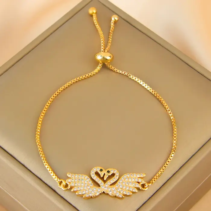 Bracelet exquis en zircone italienne plaqué or 21 carats