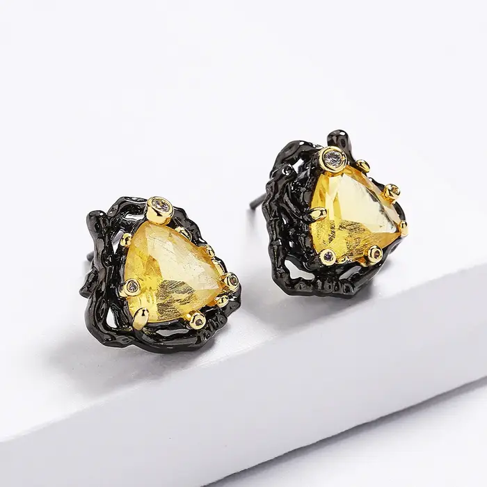 Boucles d'oreilles délicates en Zircon Triangle jaune