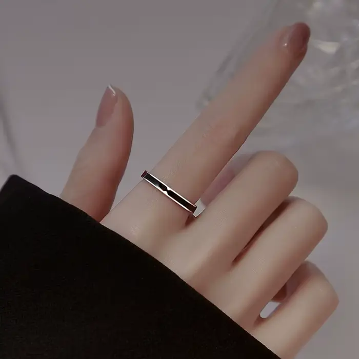 Bague couleur argent pour femmes