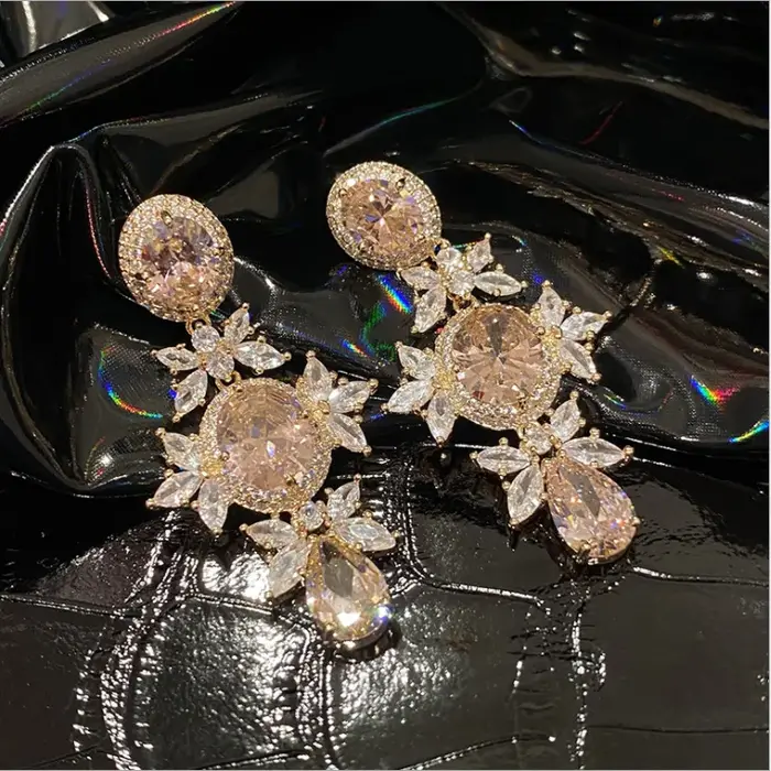 Grandes boucles d'oreilles en cristal de fleur rose