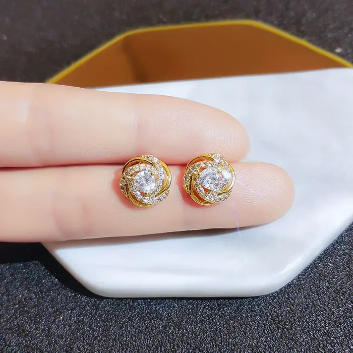 Boucles d'oreilles à clous en or 18 carats pour femmes, boucles d'oreilles inhabituelles, tendance, 
