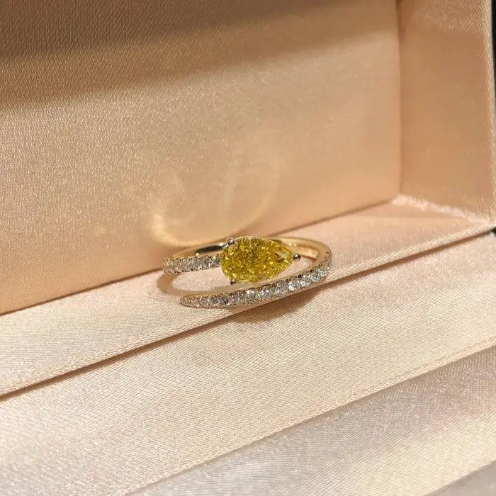 Bague en zircon jaune brillant forme goutte d'eau ajustable haute qualité pour femmes occasions engagement quotidien