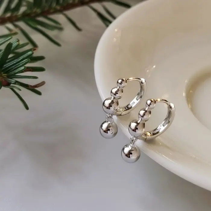 Boucles d'oreilles en argent sterling 925 design simple moderne unique pour femmes occasions spéciales elegance subtile
