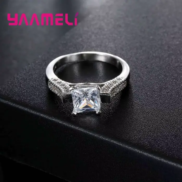 Charmante bague en argent regardé 925 pour femme