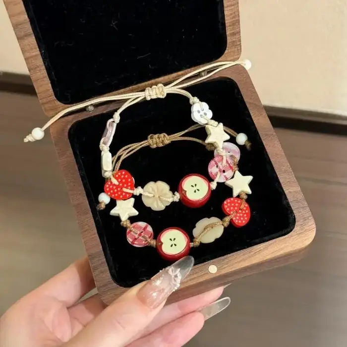 Bracelet à breloques en forme de pommes pour femmes