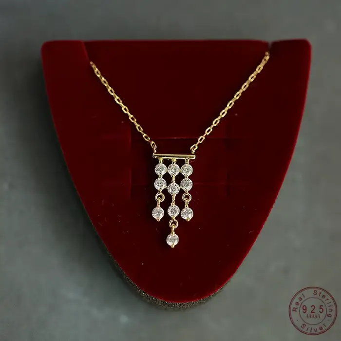 Collier en argent sterling S925 plaqué or avec pendentif en zircon et pompon pour femmes, bijou vintage à offrir pour engagement et occasions spéciales