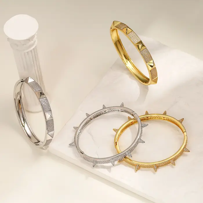 Bracelets en laiton plaqué or 18 carats pour femme
