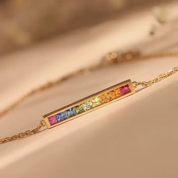 Bracelet classique léger de luxe pour femmes