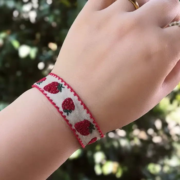 Bracelet brodé Boho Harvey Flower, bracelets tressés faits à la main, bijoux