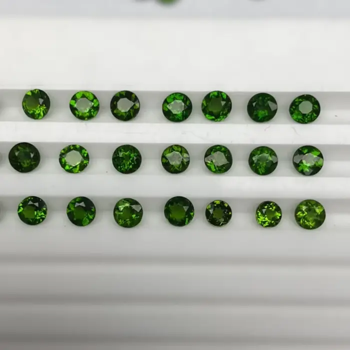 Diopside naturel, pierre brute ronde taillée de 5 mm, vert émeraude, pour bagues, boucles d'oreilles, colliers, accessoires de bijoux DIY