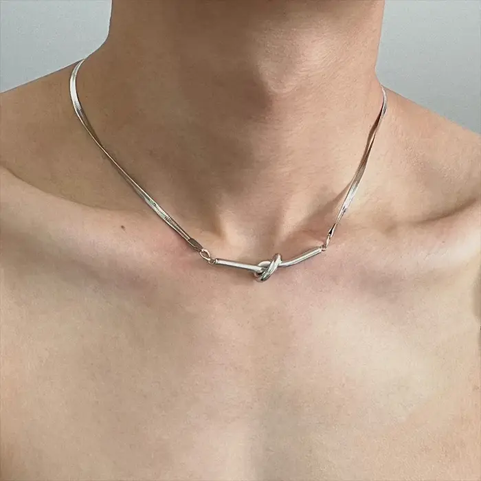 Colliers créatifs à petites cloches avec pampilles de couleur argent pour femmes et hommes, nouvelle