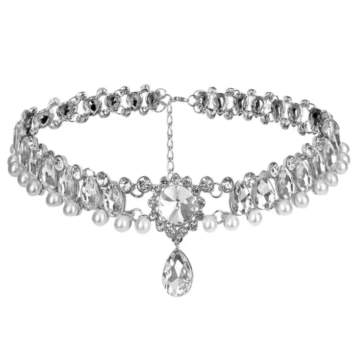 Collier de perles délicat avec strass, amulette en diamant brillant pour les rencontres quotidiennes