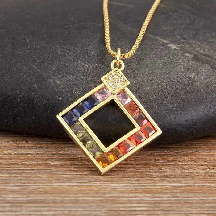 Nidin élégant esthétique incrusté coloré Zircon pendentif à breloque collier pour les femmes fleur c