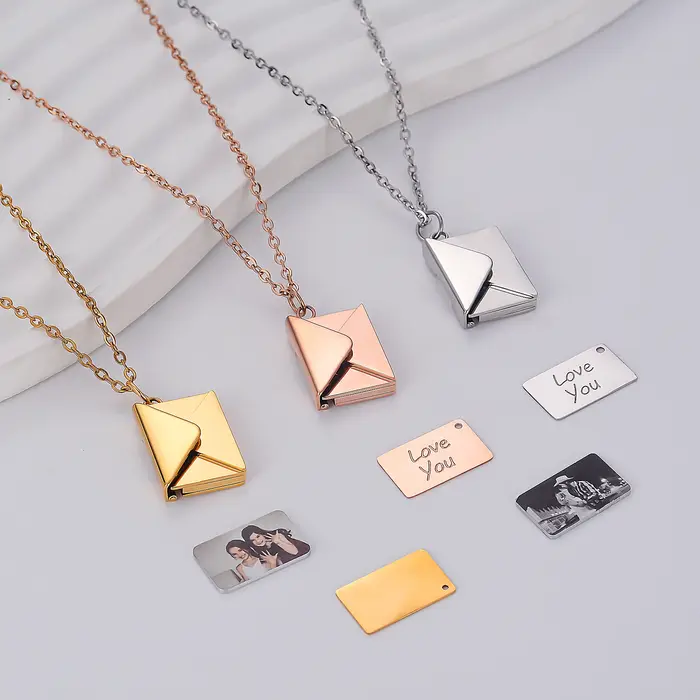 Collier pendentif enveloppe à la mode pour femmes